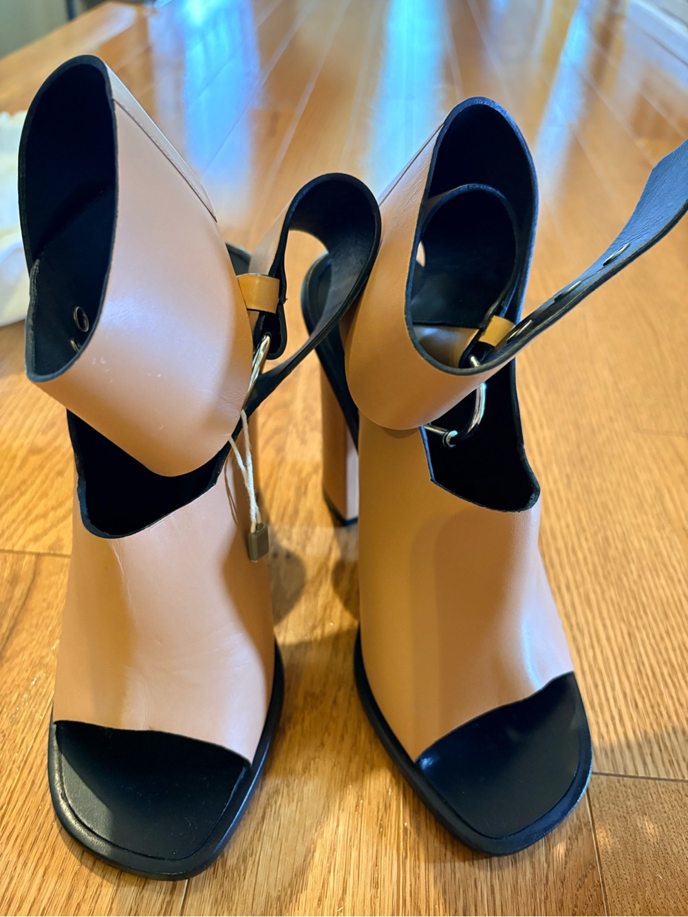 Authentic Celine beige pink heel